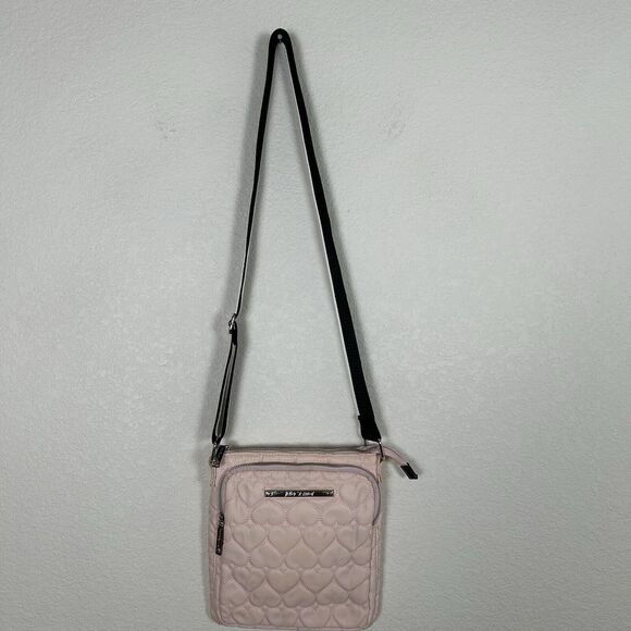 Betsey Johnson pale pink heart quilted shoulder bag Coquette Y2K Grunge - Picture 2 of 11